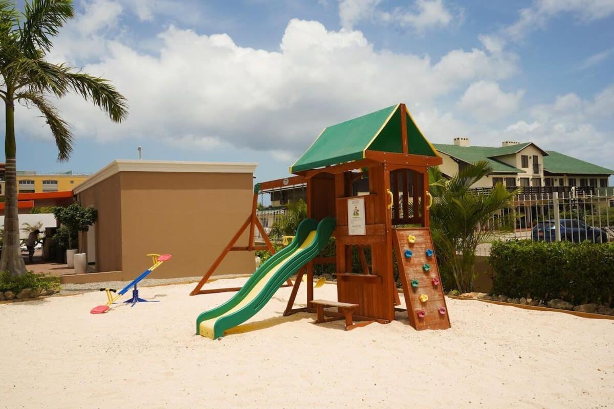 Beautiful Apartment In Eagle Beach Levent Palm Beach Exterior foto